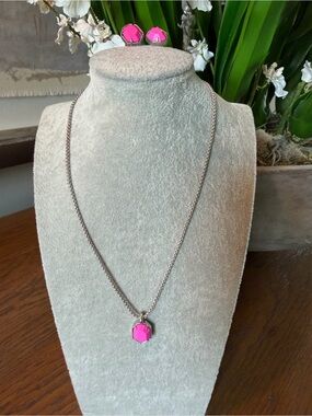 Kendra Scott Pink Necklace and Matching Earrings Set